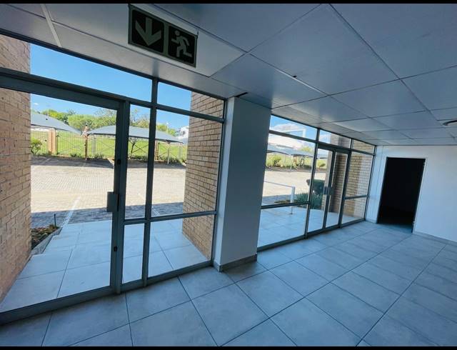 2,300M² OFFICE TO LET IN MIDRIDGE PARK